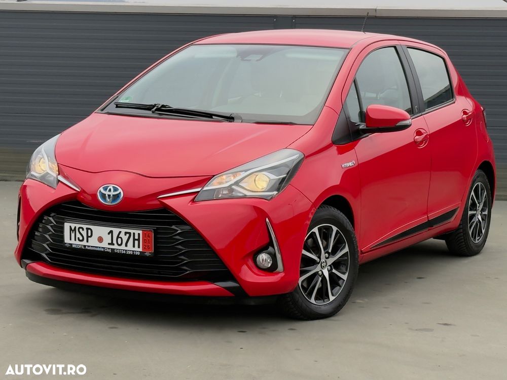 Toyota Yaris Hybrid 1.5 VVT-i Team Deutschland - 14