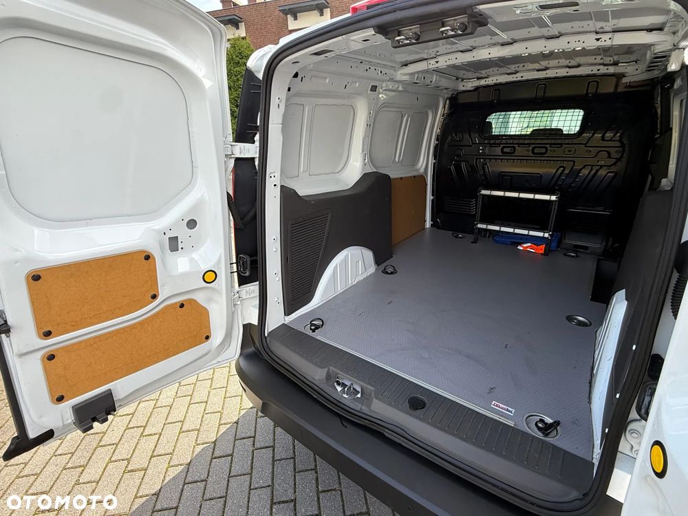 Ford Transit Connect - 24