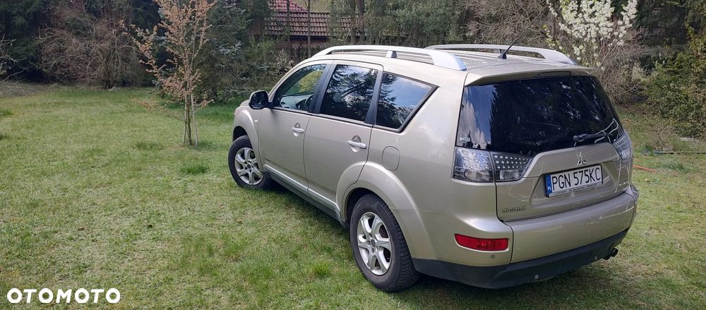 Mitsubishi Outlander 2.2 DI-D 4WD Invite - 13