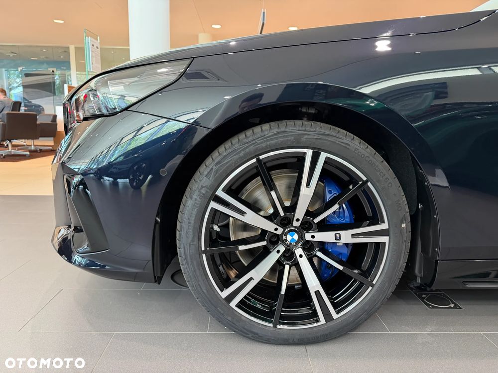 BMW Seria 5 540d xDrive mHEV M Sport - 6