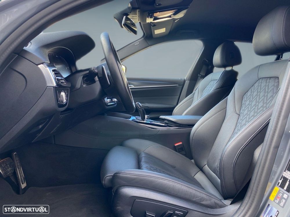 BMW 530 e Pack Desportivo M - 4