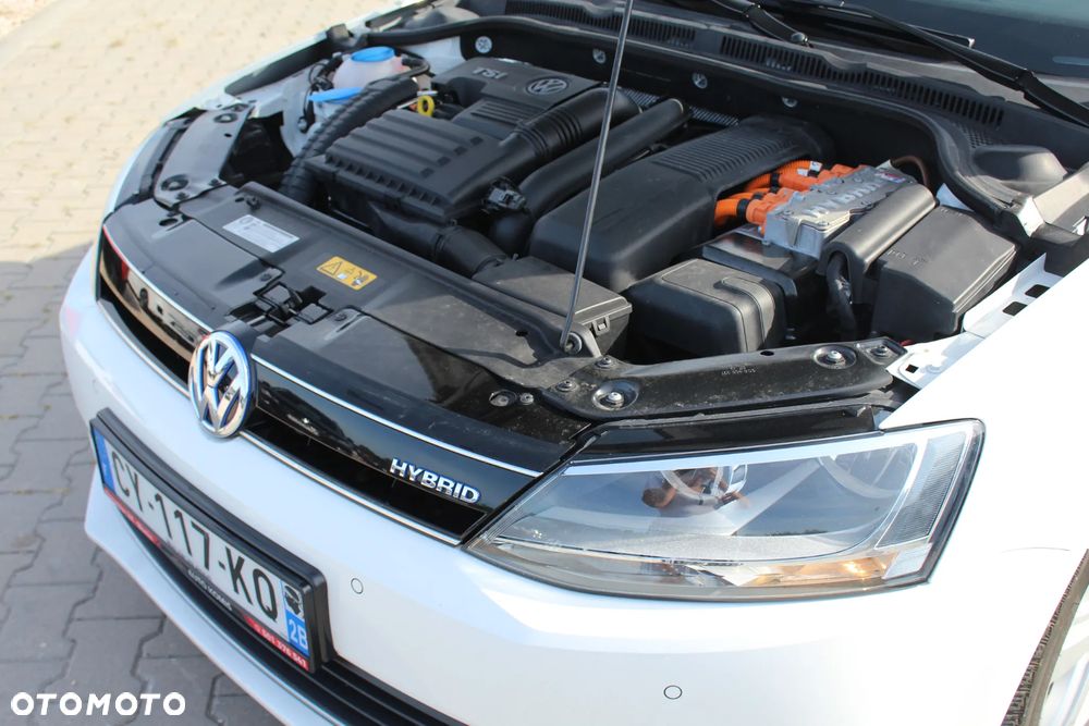 Volkswagen Jetta Hybrid - 32