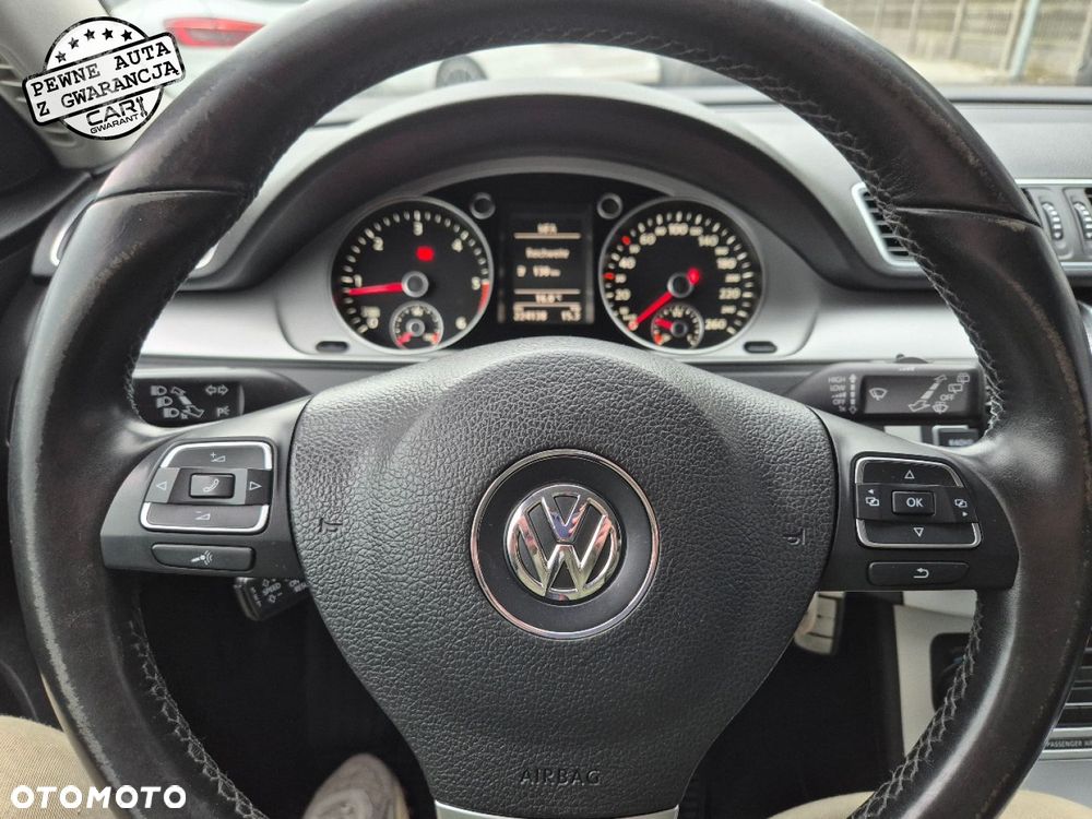 Volkswagen Passat - 19