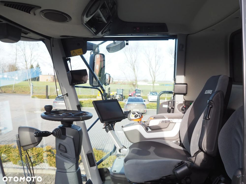 Claas Lexion 6700 + V930 - 6