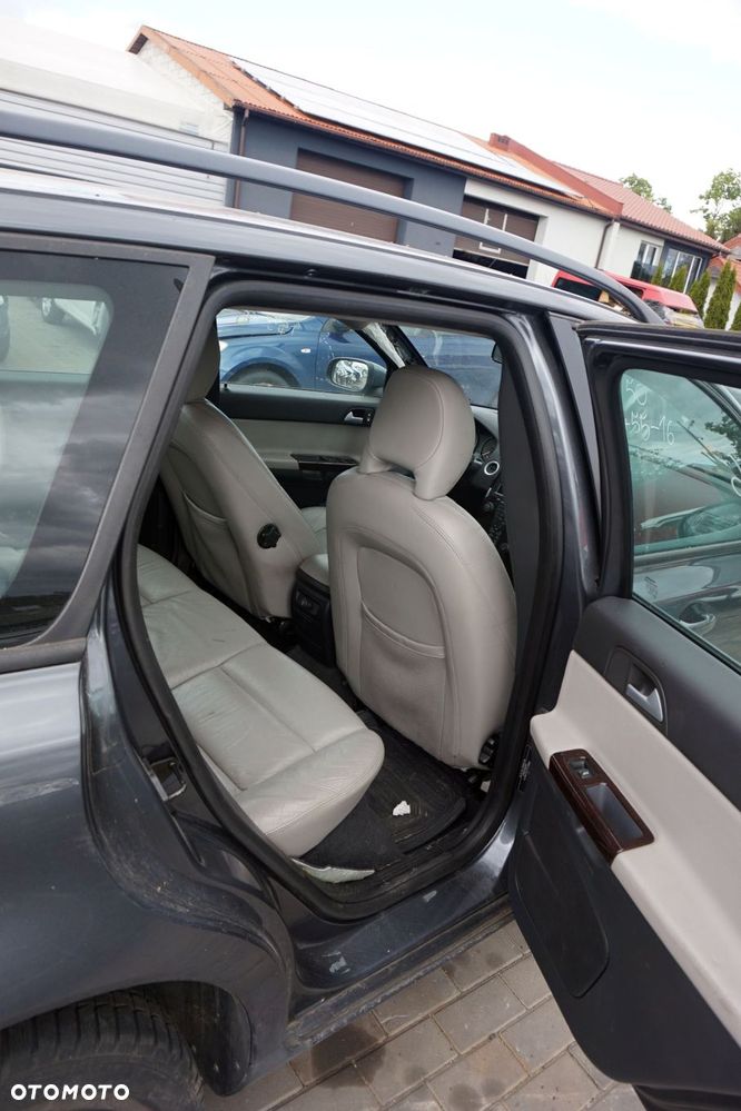VOLVO V50  KOMBI 2007 455-16 2.0 D D4204T 136KM MMT6 SZARY na części - 13