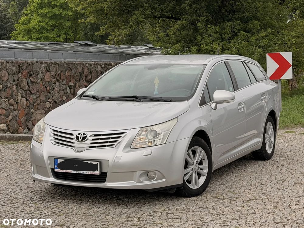 Toyota Avensis 2.0 D-4D Luna - 19