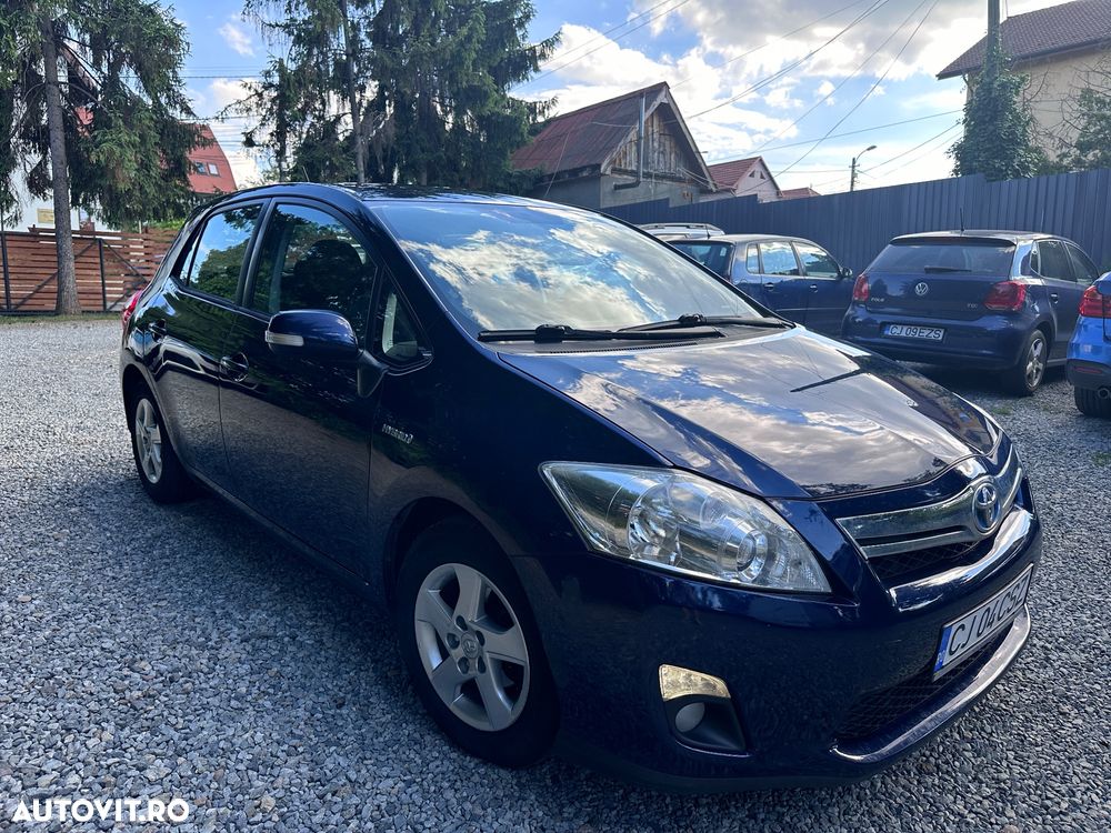 Toyota Auris 1.8 Executive - 1