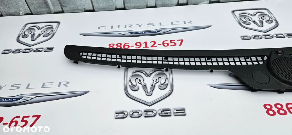 Dodge Durango III LIFT 2021-2025 Listwa ozdobna deski rozdzielczej Kratka kokpitu Dekor deski - 2