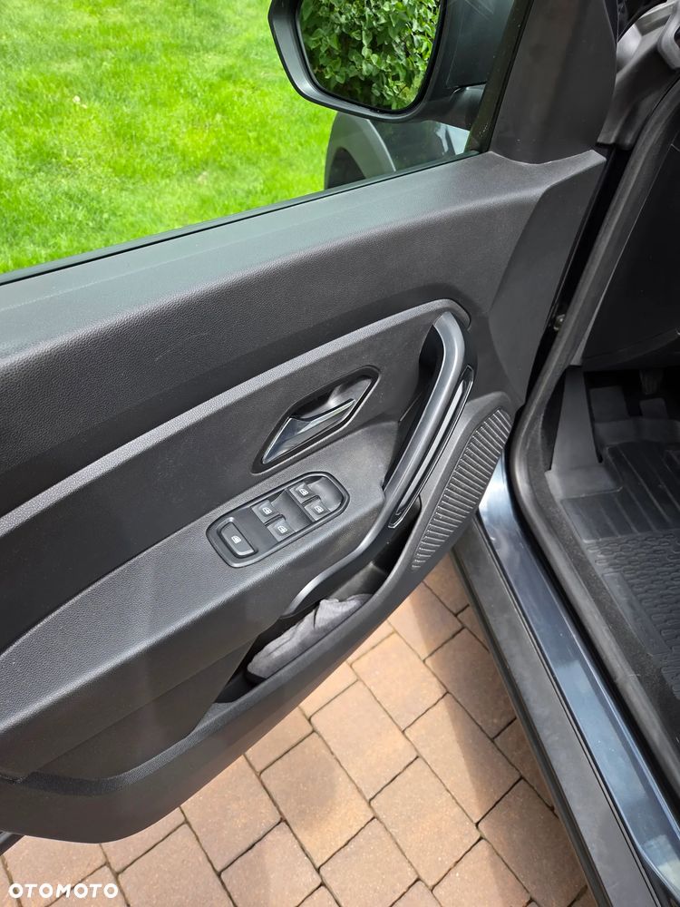 Dacia Duster 1.6 SCe Laureate S&S - 23