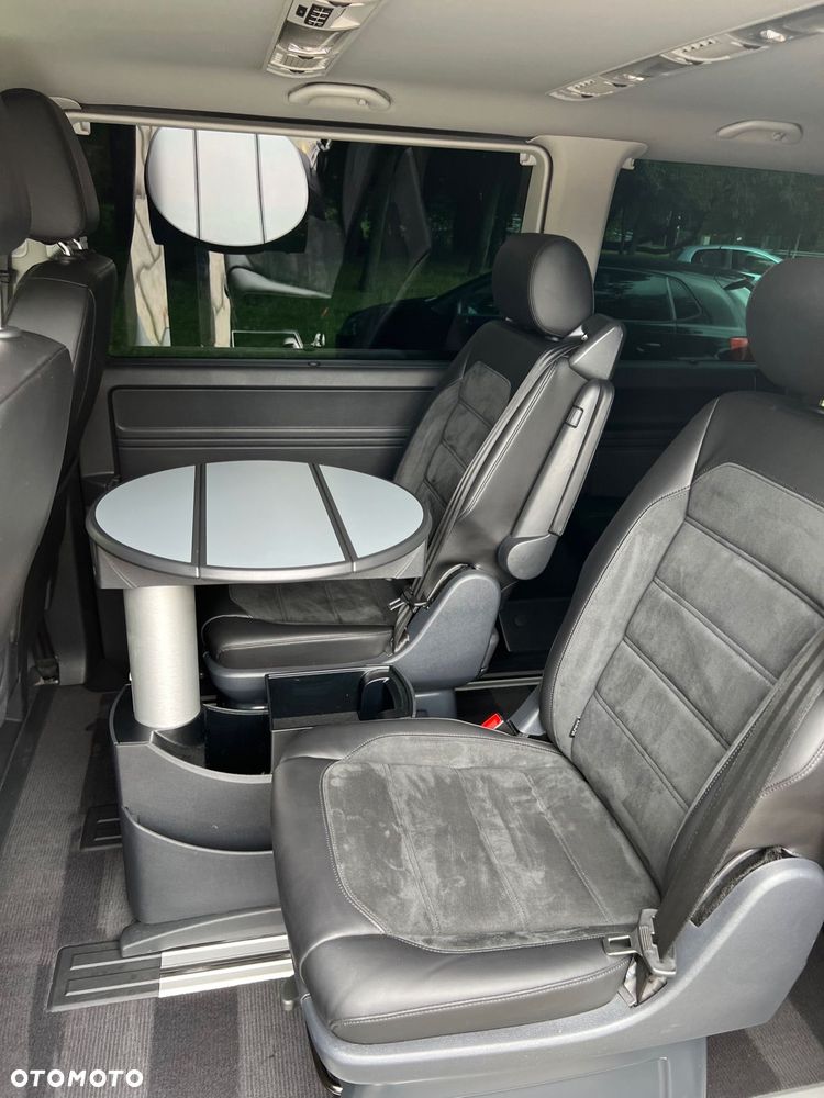 Volkswagen Multivan - 21