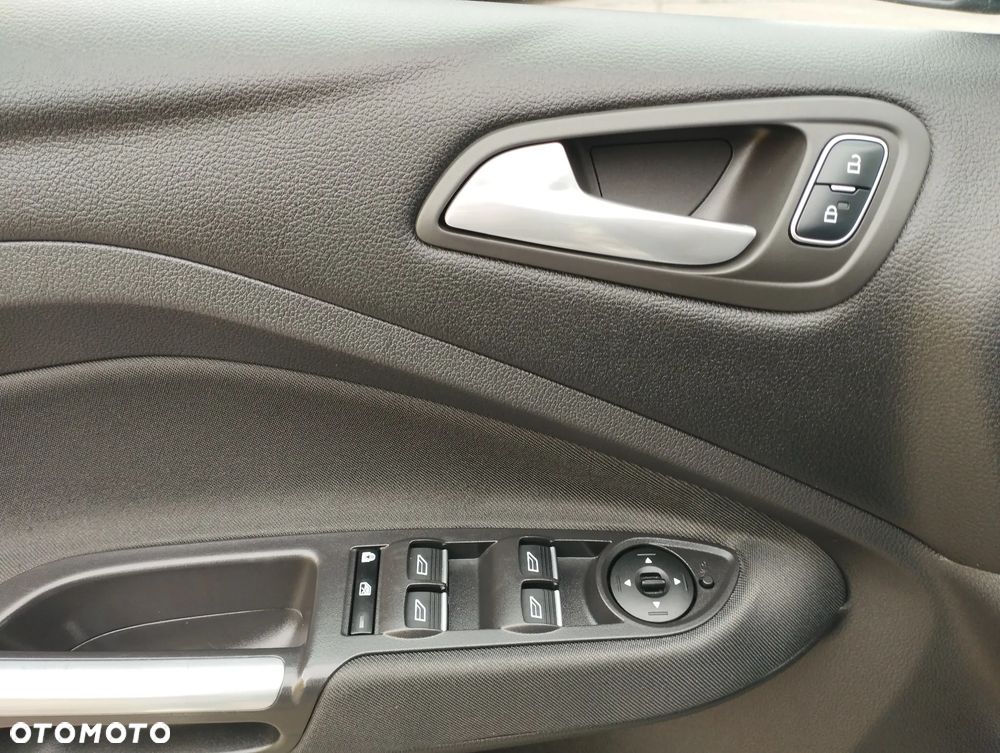 Ford Grand C-MAX - 29