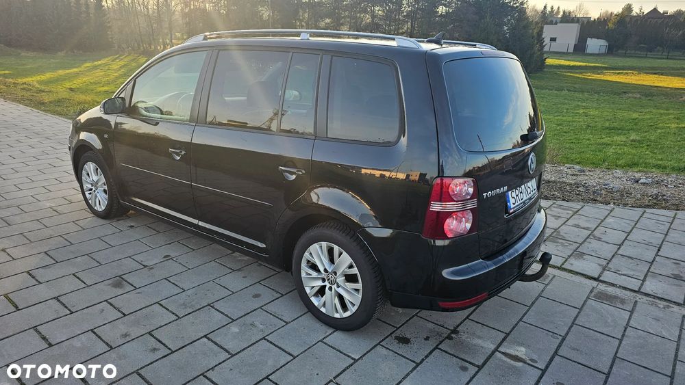 Volkswagen Touran 2.0 TDI DSG R-Line Edition - 3