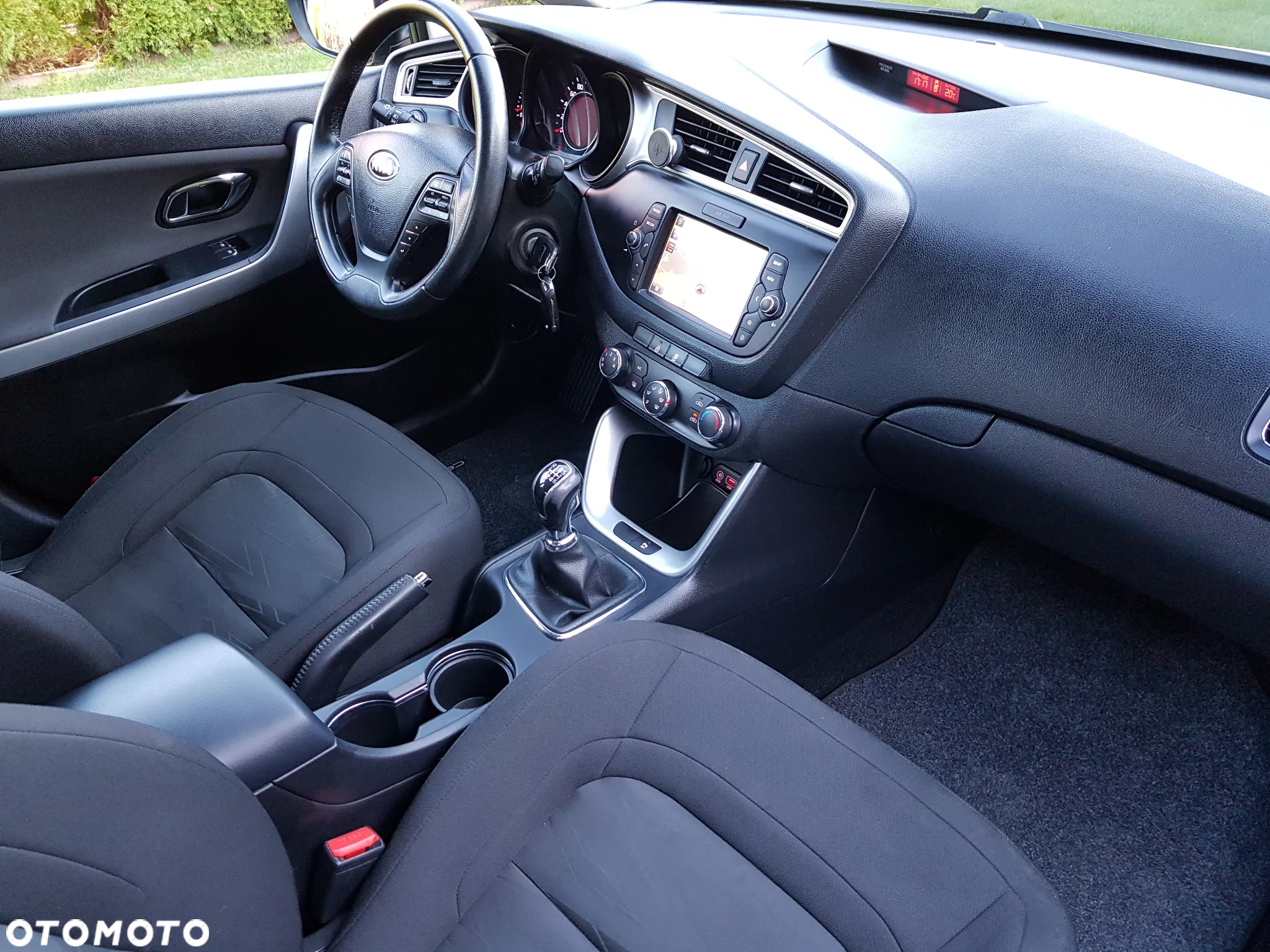 Kia Ceed 1.6 GDI Dream-Team Edition - 25