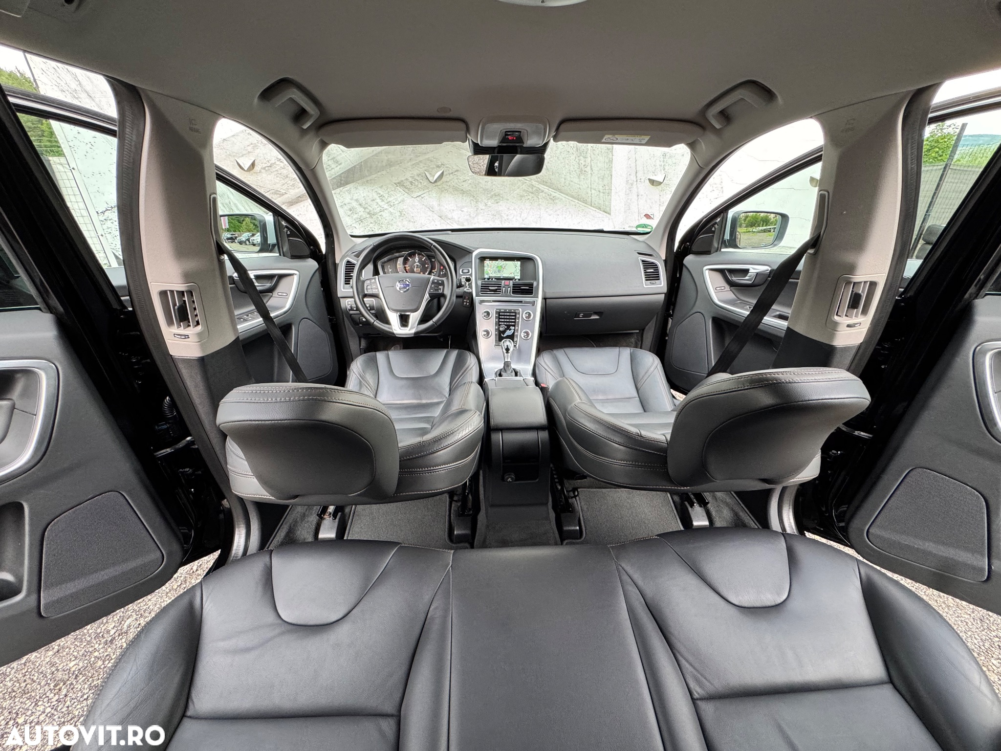 Volvo XC 60 D5 AWD Geartronic Summum - 15