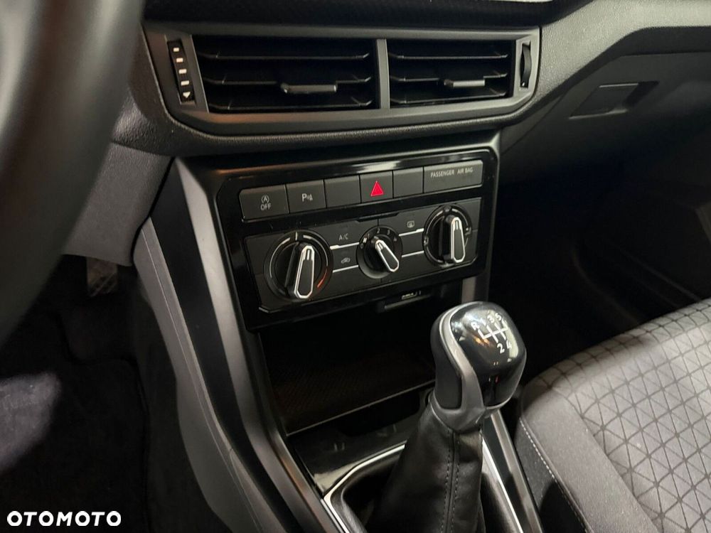 Volkswagen T-Cross - 30
