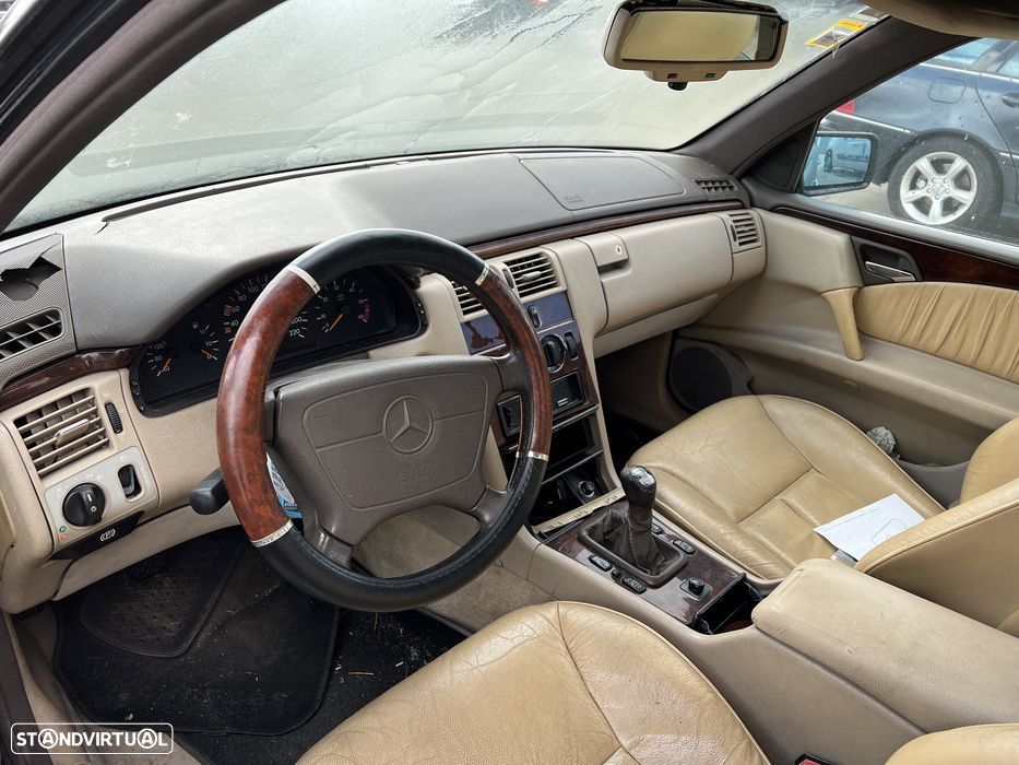 Mercedes W210 E230 ano 1997 para peças - 5