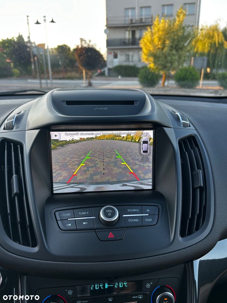 Ford Kuga 1.5 EcoBoost 4x4 Titanium - 16