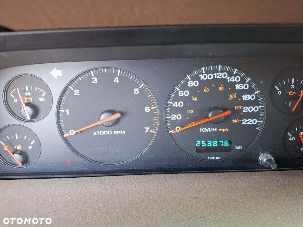 Jeep Grand Cherokee 4.7 Limited - 8