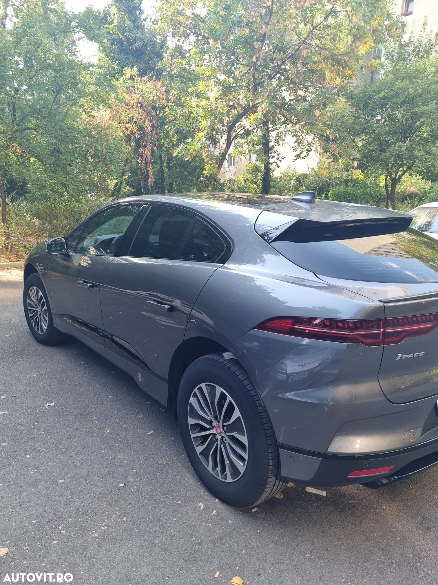 Jaguar I-Pace EV400 AWD R-DYNAMIC HSE - 29