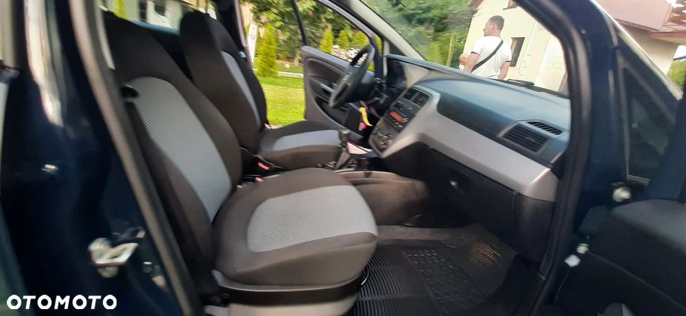 Fiat Grande Punto - 33