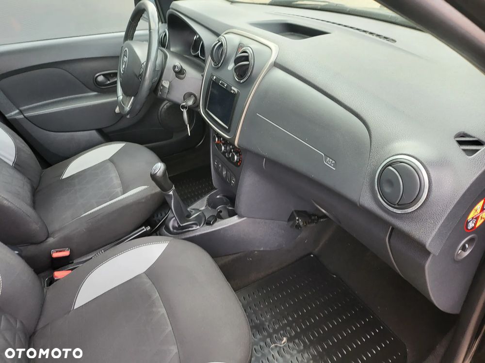 Dacia Sandero Stepway 0.9 TCe Laureate S&S EU6 - 23