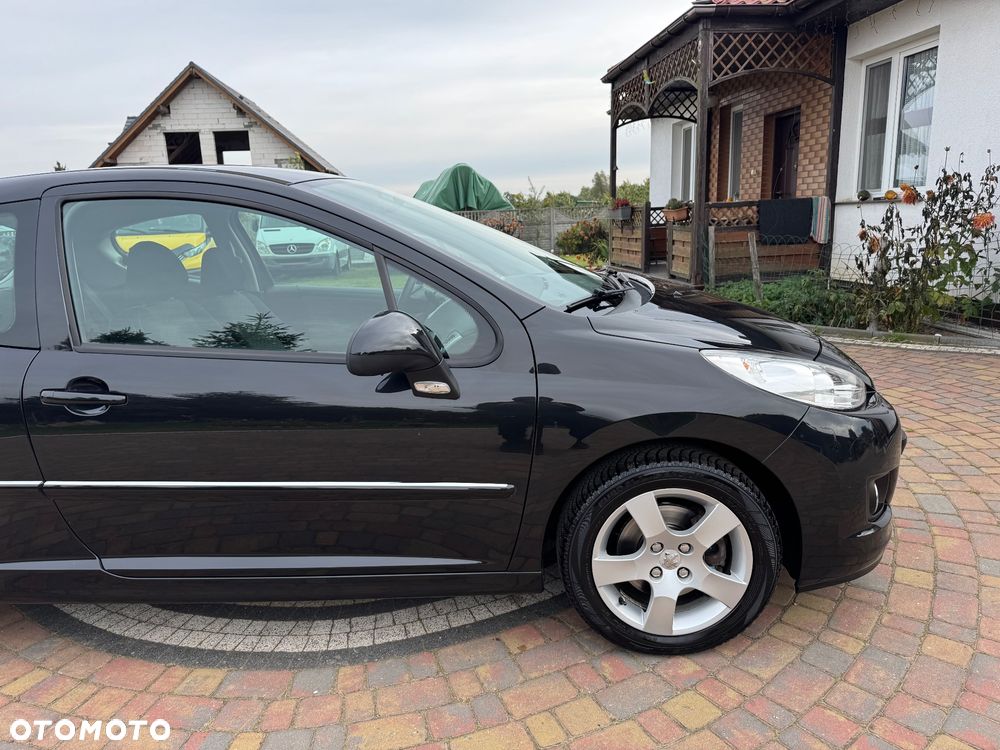 Peugeot 207 - 16