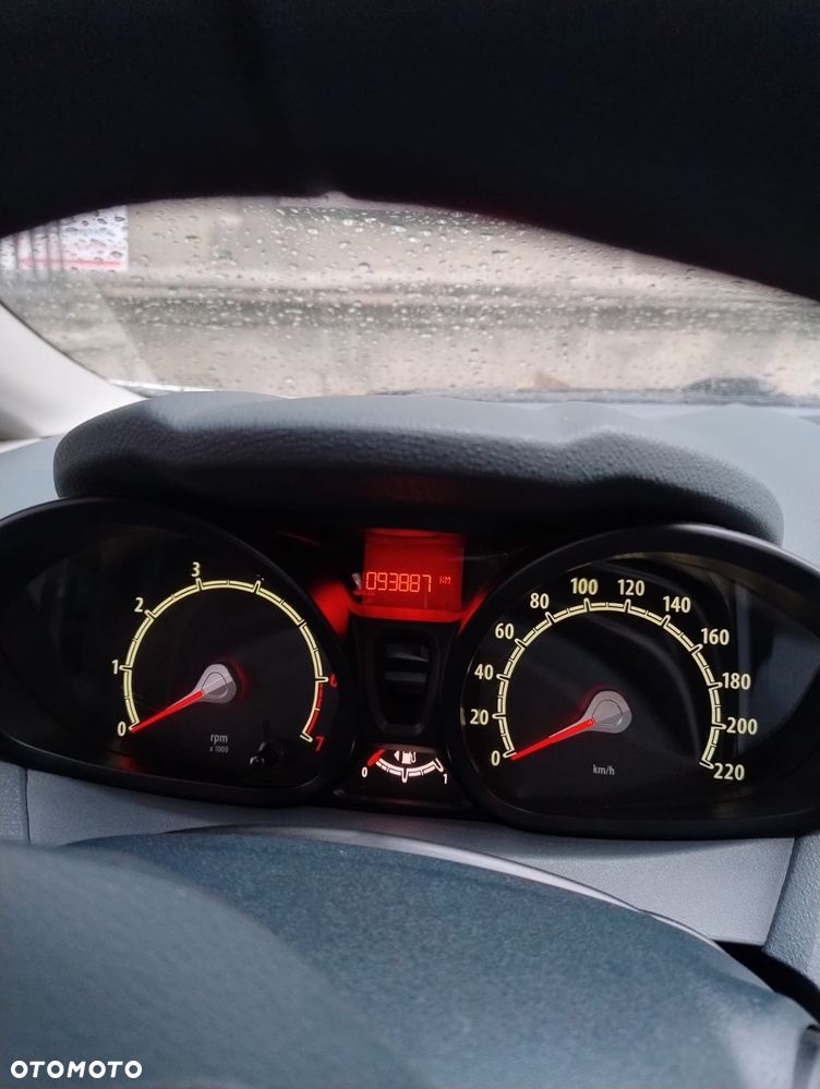 Ford Fiesta 1.25 Ambiente - 9