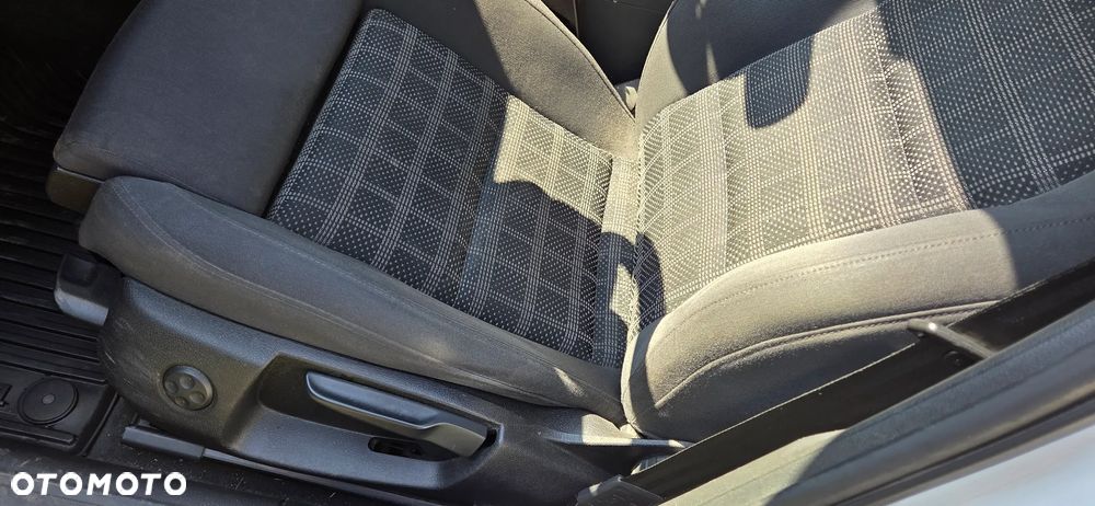 Audi A4 Avant 2.0 TDI DPF quattro S tronic S line Sportpaket - 13