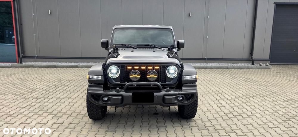 Jeep Wrangler - 4