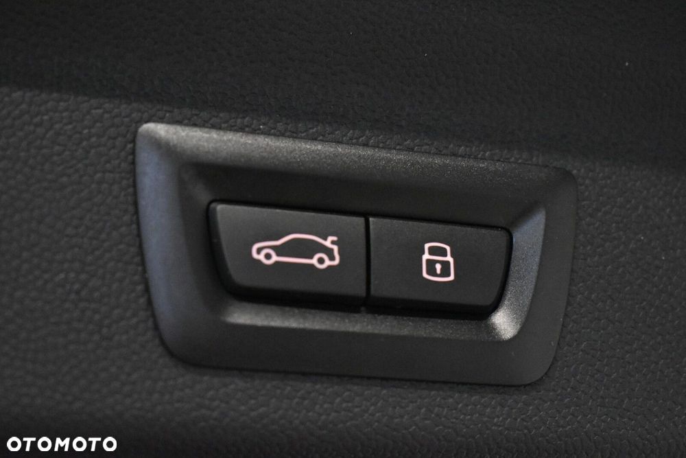 MINI John Cooper Works - 24