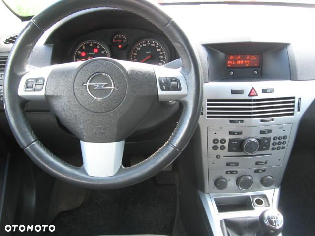 Opel Astra 1.6 Enjoy - 12