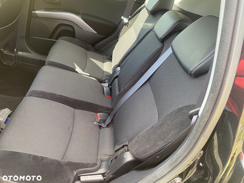 Mitsubishi Outlander 2.2 DI-D ClearTec 2WD Invite - 19