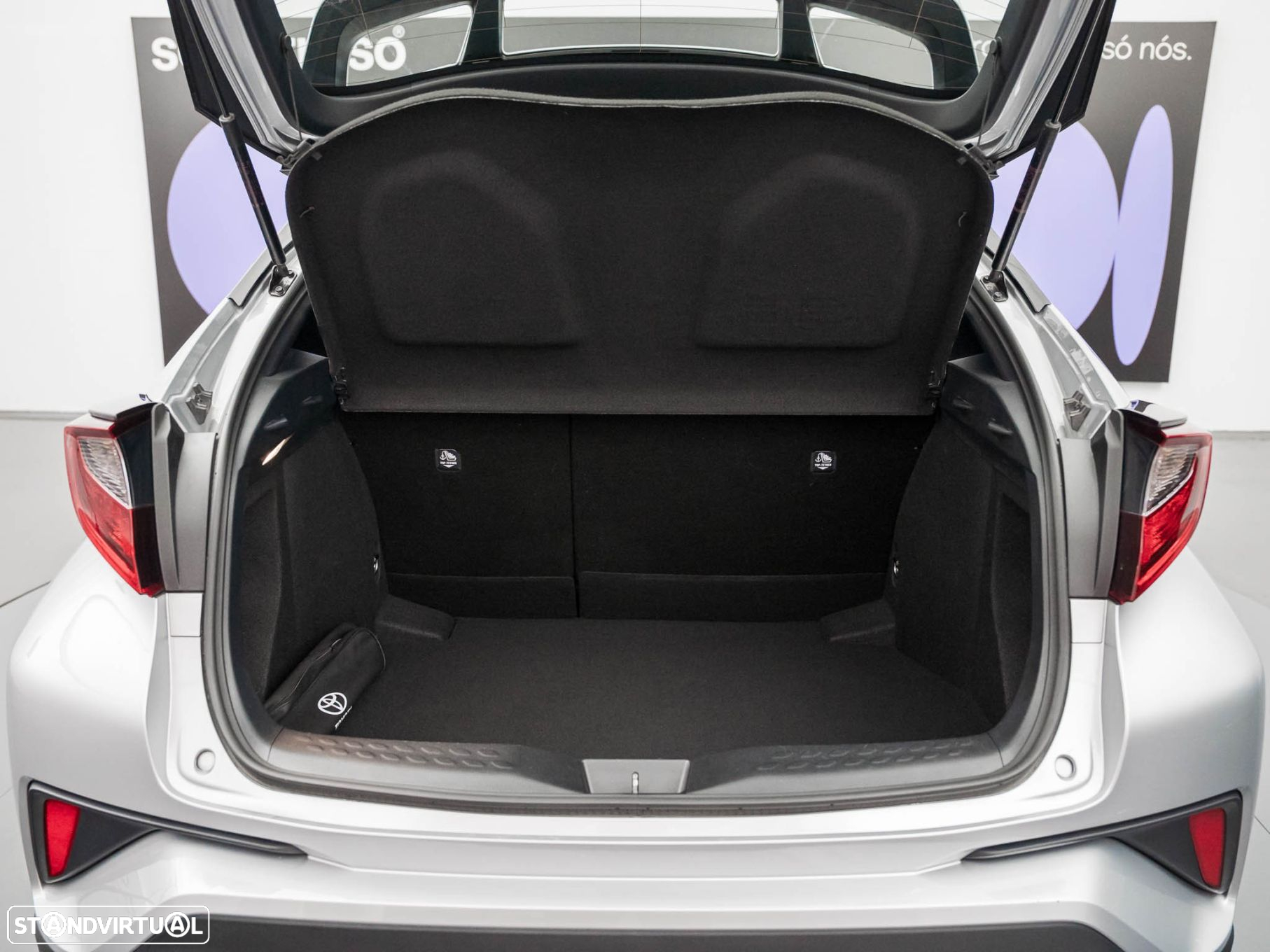 Toyota C-HR 1.8 Hybrid Comfort - 12
