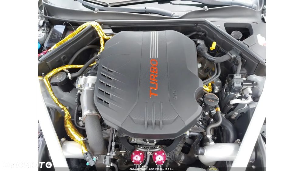 Kia Stinger - 10