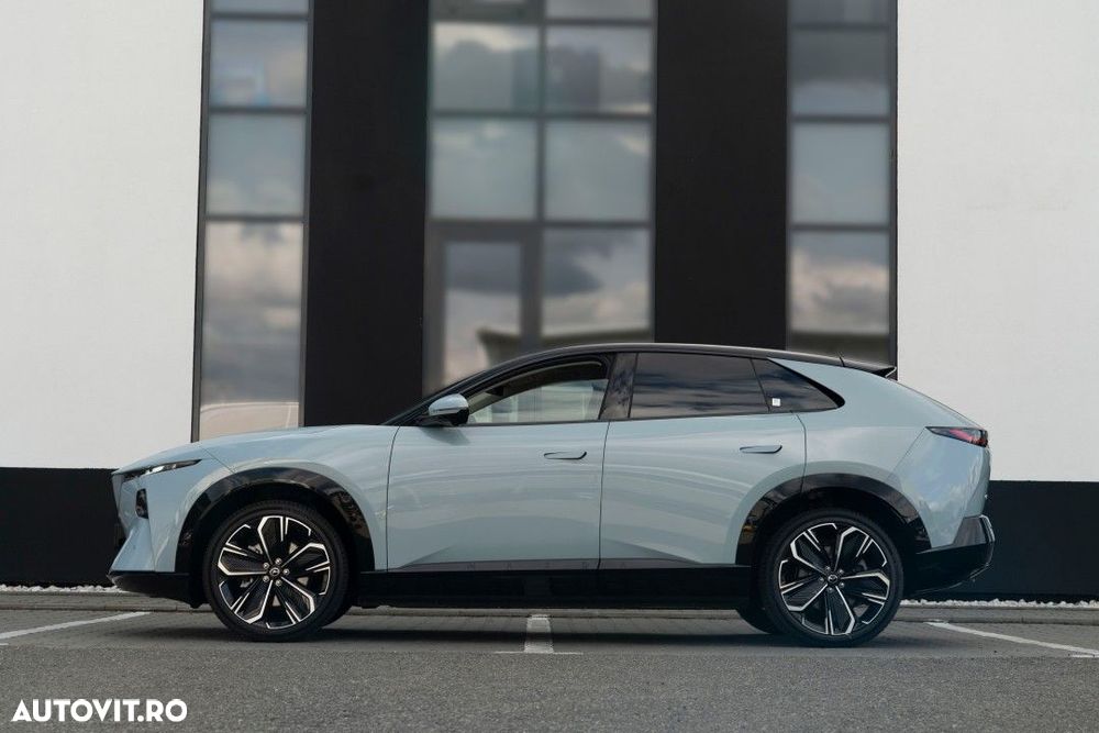 Mazda CX-6e - 5