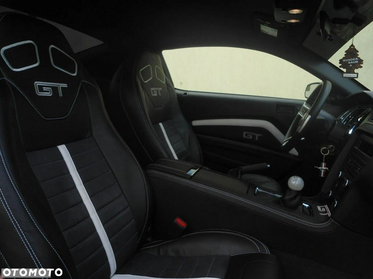 Ford Mustang - 14