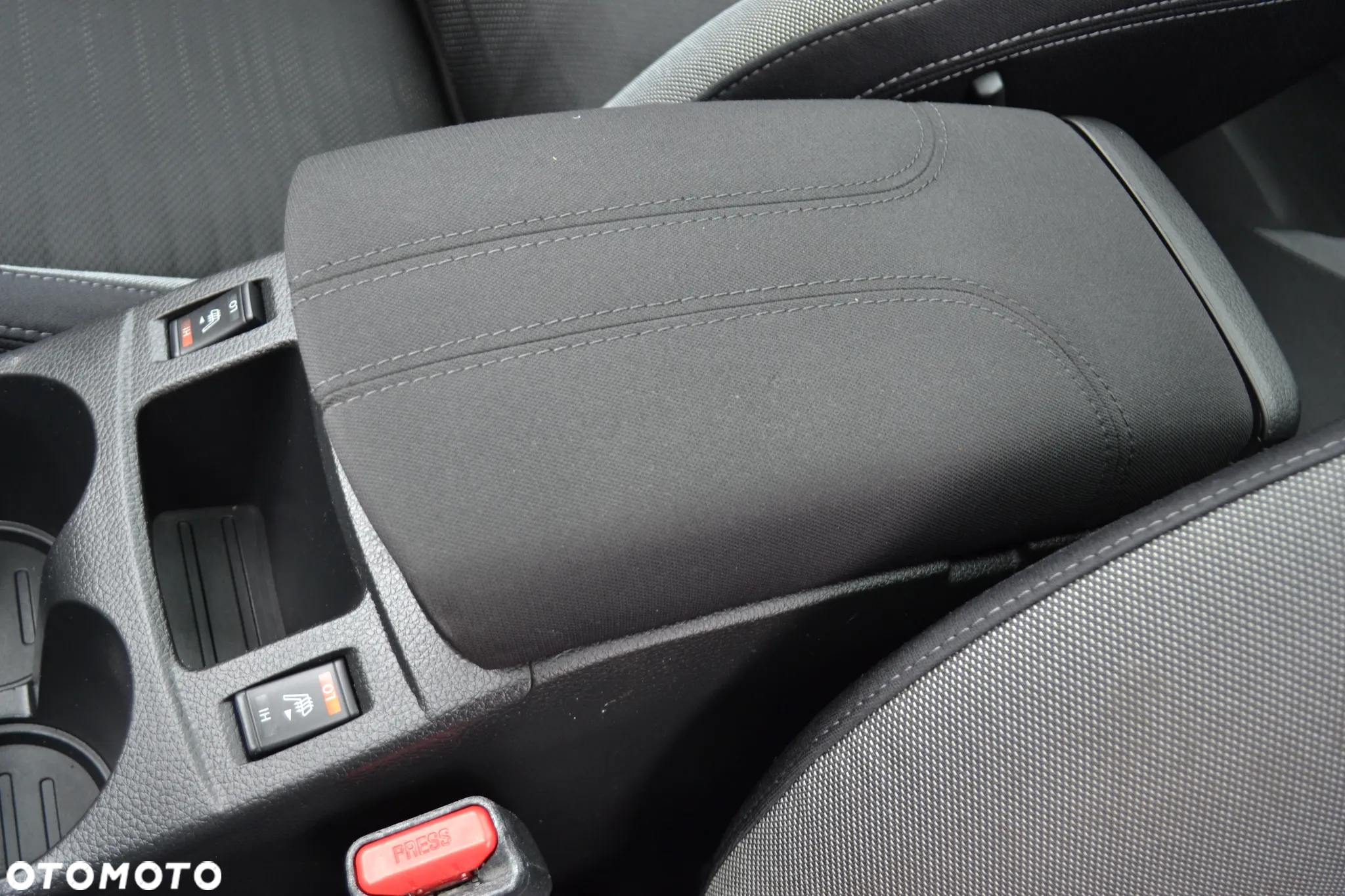 Nissan Qashqai - 25