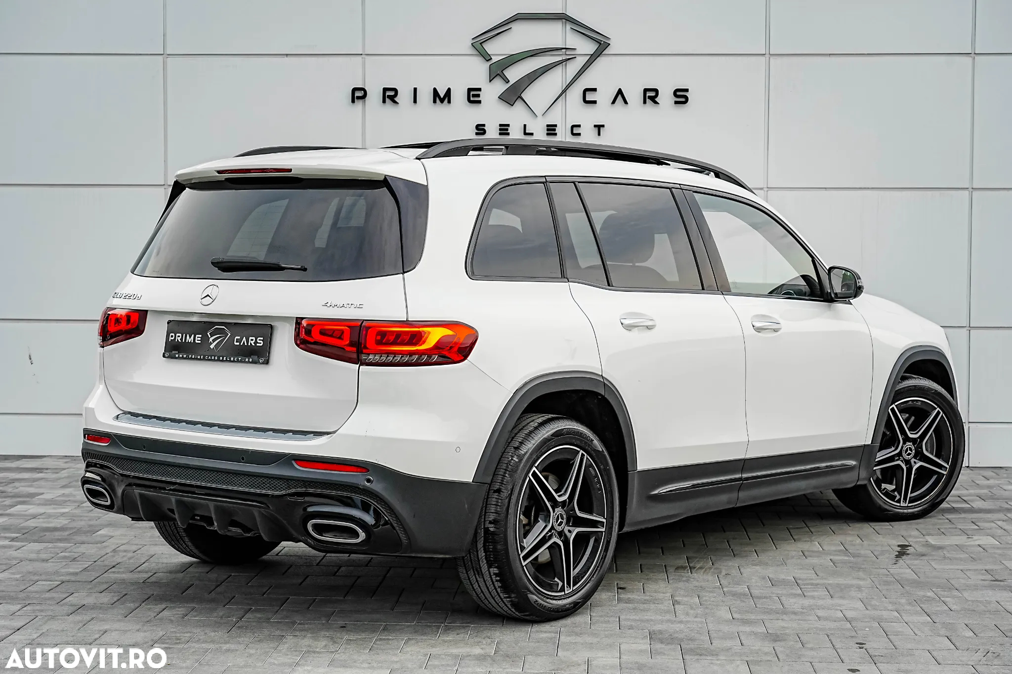Mercedes-Benz GLB 220 d 4Matic 8G-DCT AMG Line - 2