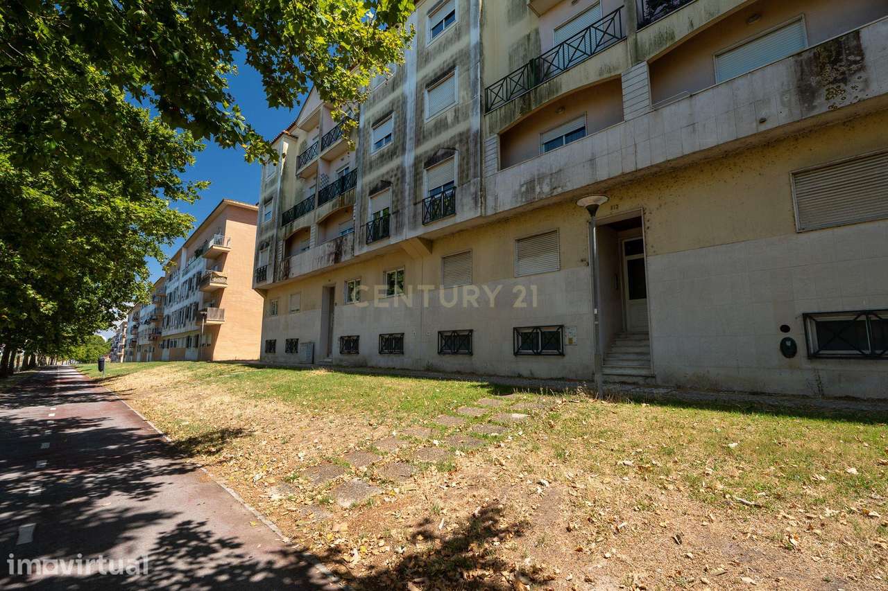 ** Apartamento T3 c/ Parqueamento - Urbanização Corte Esteval - Montij - Grande imagem: 3/37