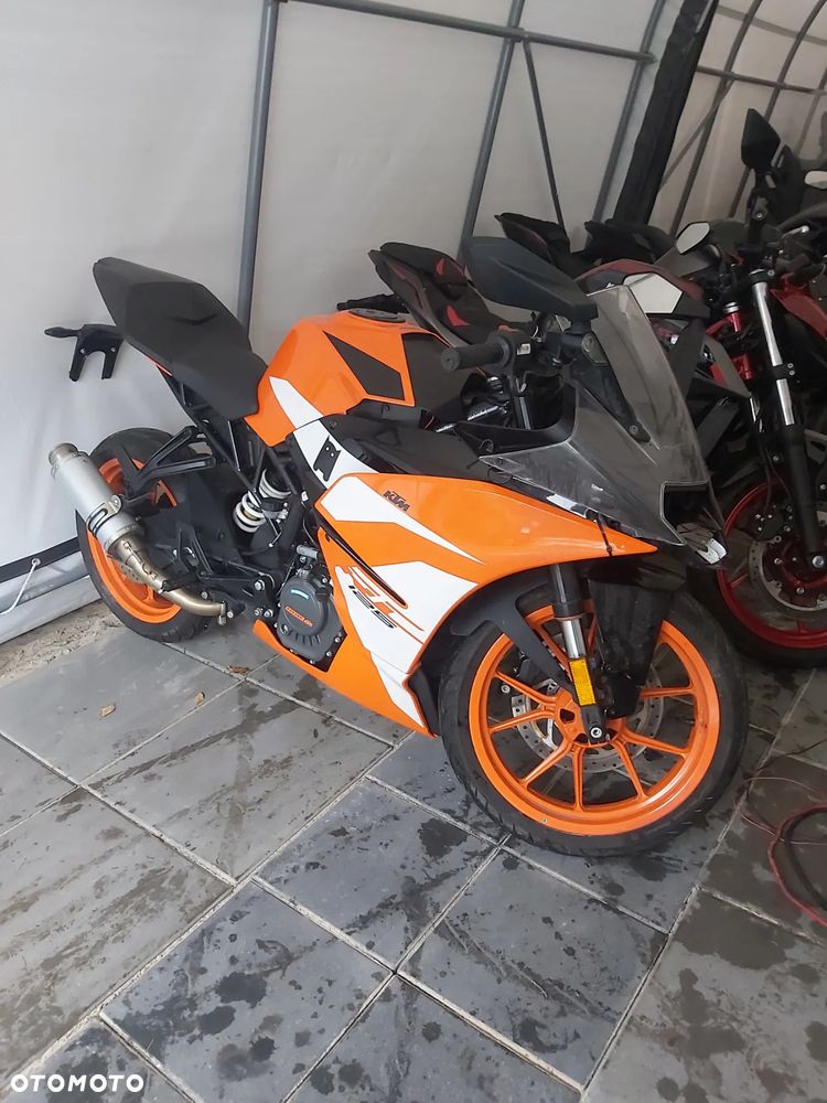 KTM RC 125 - 16