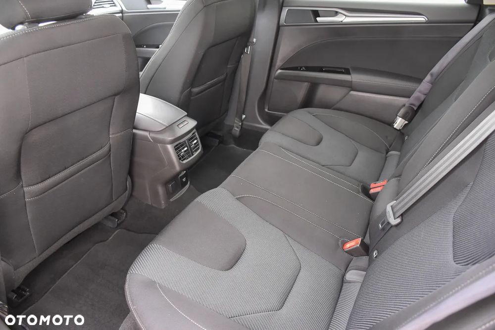 Ford Mondeo 2.0 TDCi Allrad Titanium - 35