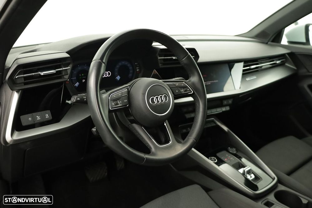 Audi A3 Sportback 45 TFSIe S line - 8