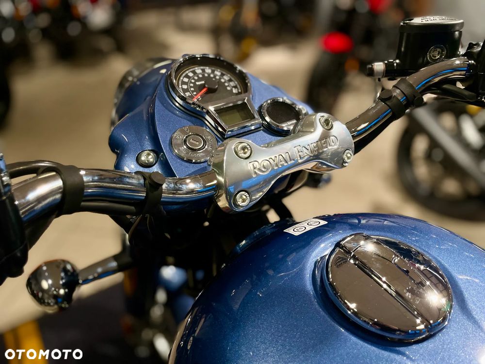 Royal Enfield Classic - 12