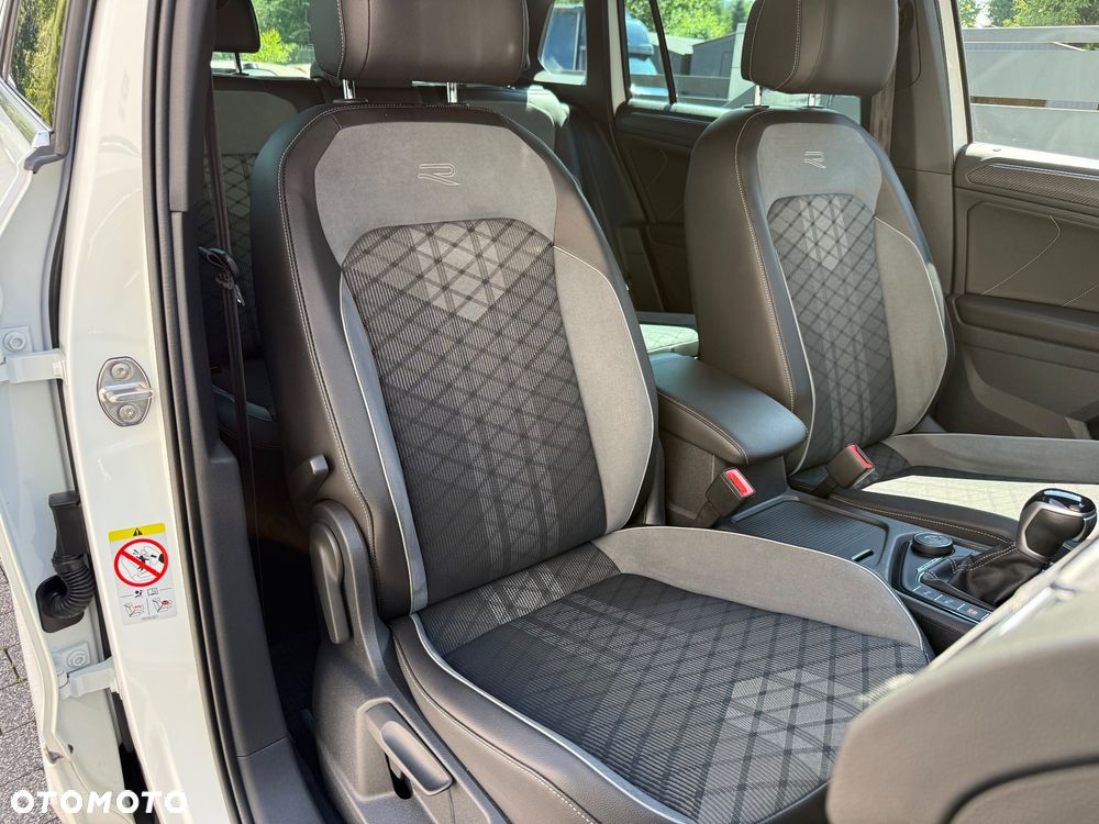 Volkswagen Tiguan 2.0 TDI SCR 4MotION DSG R-Line - 19