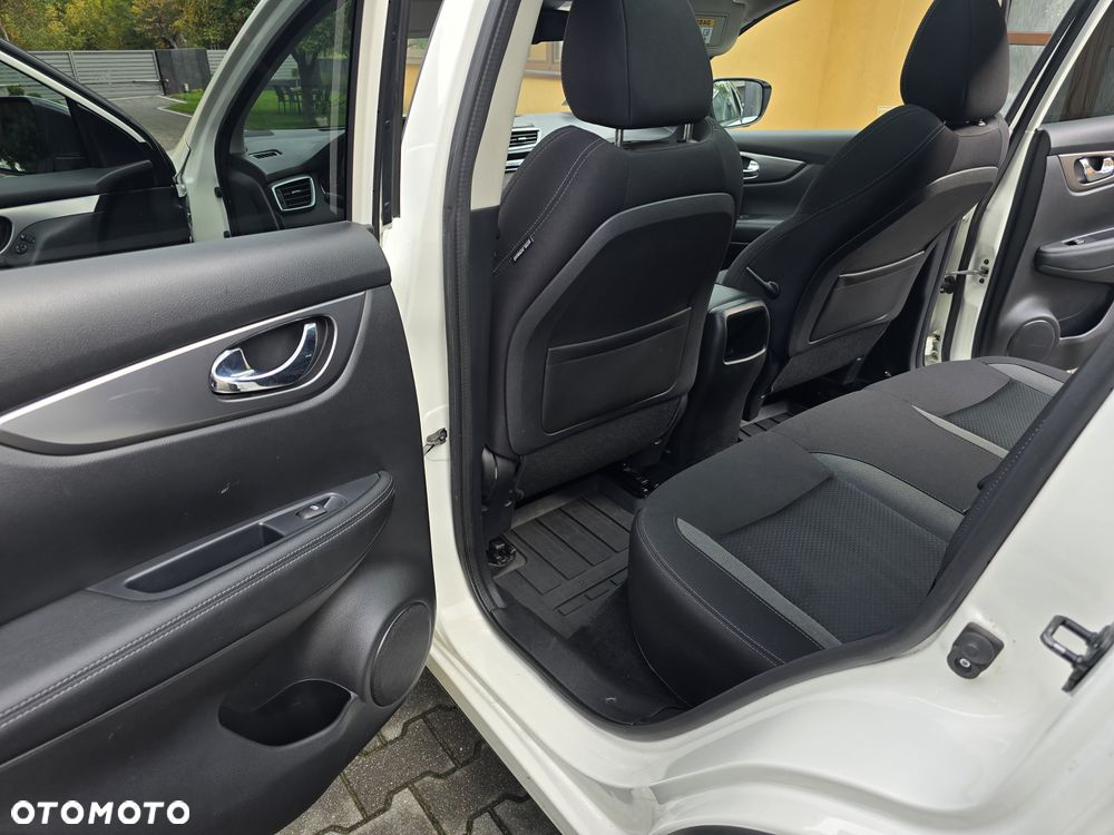Nissan Qashqai 1.3 DIG-T N-CONNECTA - 20
