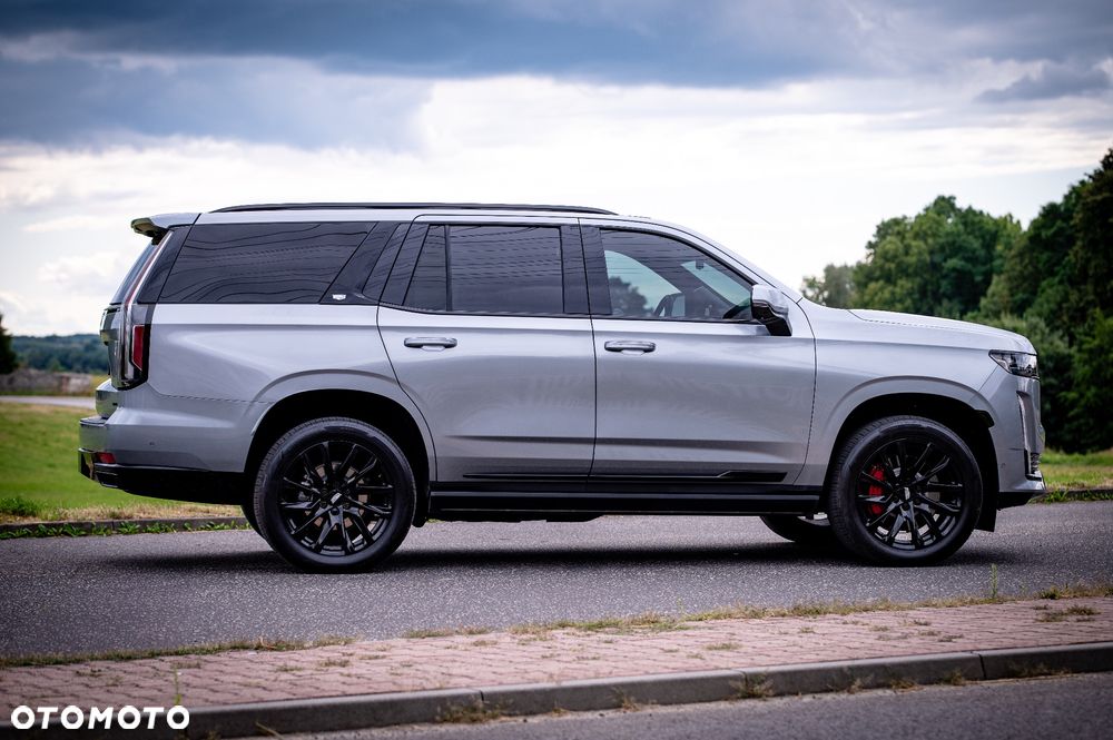 Cadillac Escalade - 8