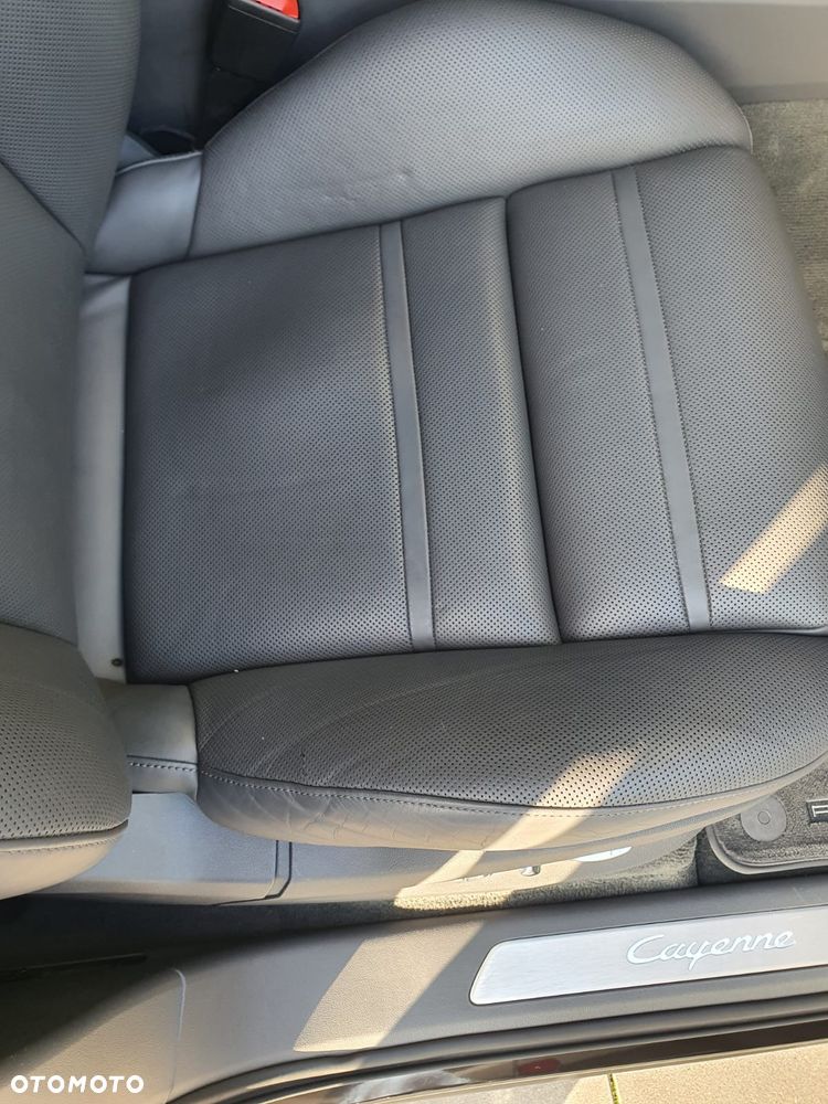 Porsche Cayenne Platinum Edition - 19