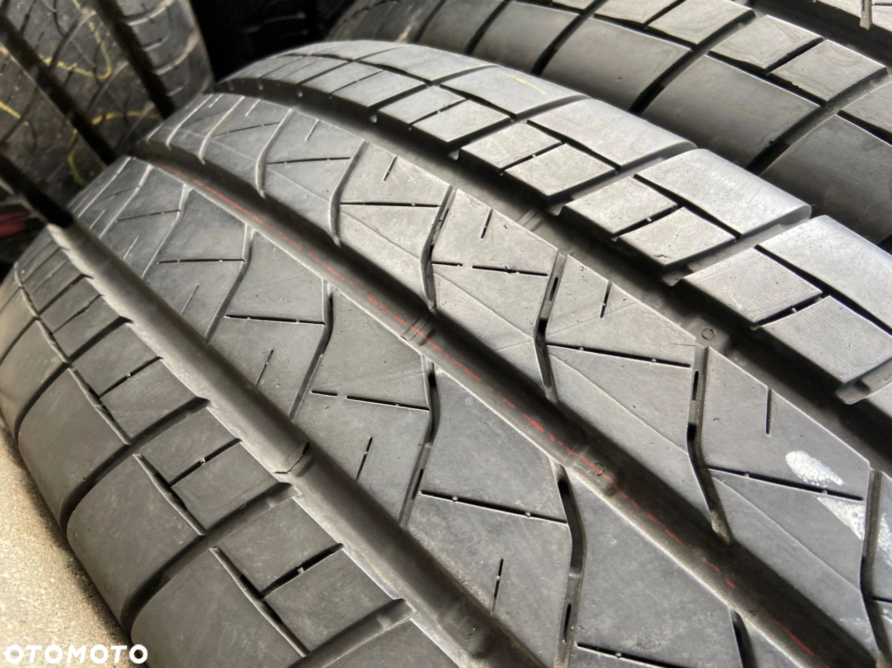 215/65/16C Bridgestone Duravis_6mm_2szt_(235) - 4