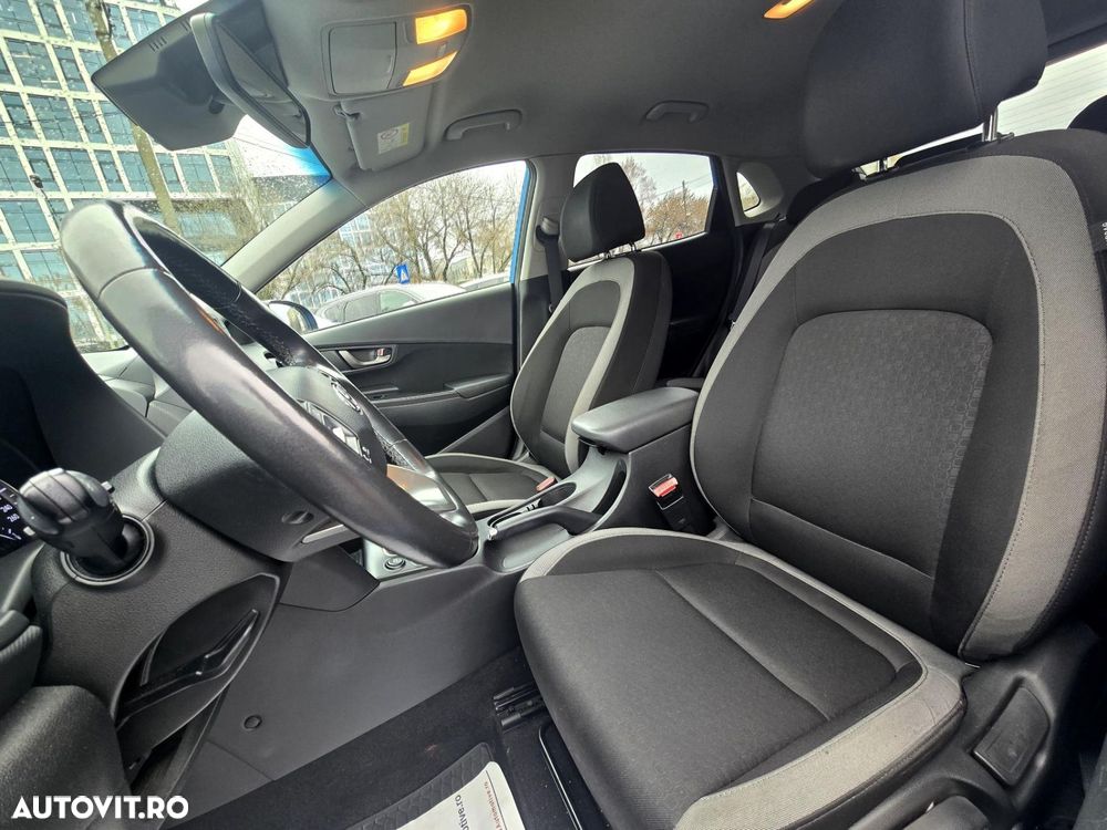 Hyundai KONA - 13