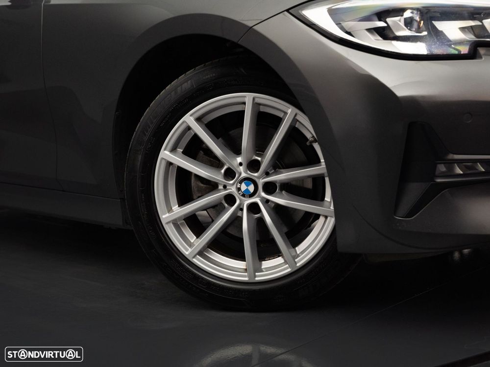 BMW 320 d Auto - 9